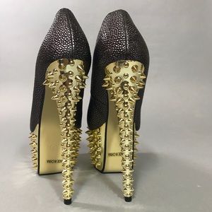 Gold spike platform shoes Nwob